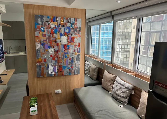 Victoria Loft In Bgc Wifi Netflix Apartment Manila