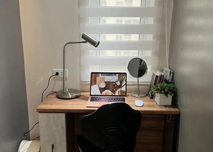 Victoria Loft In Bgc Wifi Netflix * Manila